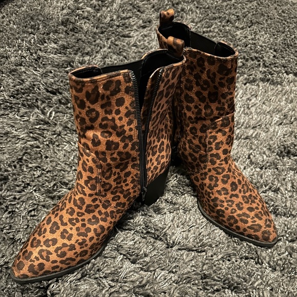 Leopard Booties - Picture 3 of 3